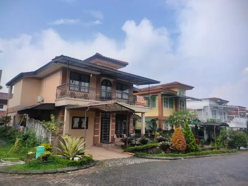 Villa N-57 5 Bedroom Kota Bunga