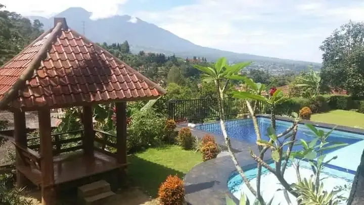 Villa Kayu Cisarua