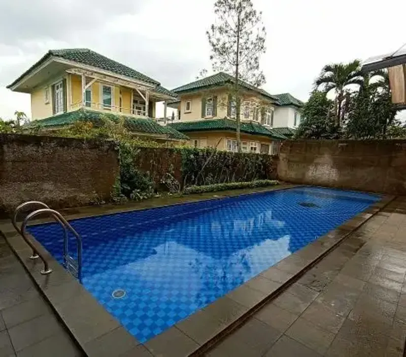 Villa Orange Puncak Resort