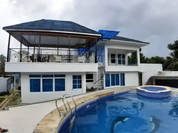 Villa Arizona 4 Kamar Kota Bunga - Villa di Puncak