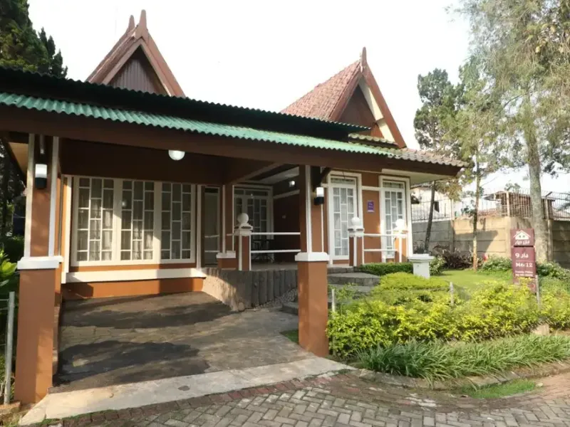 Villa M6-12 Kota Bunga