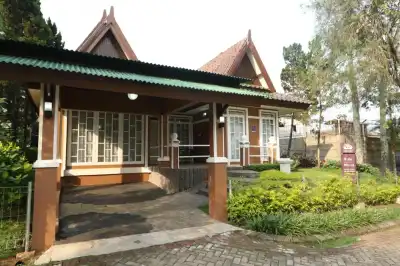 Villa M6-12 Kota Bunga