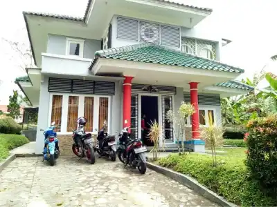 Villa Geulis Puncak Resort
